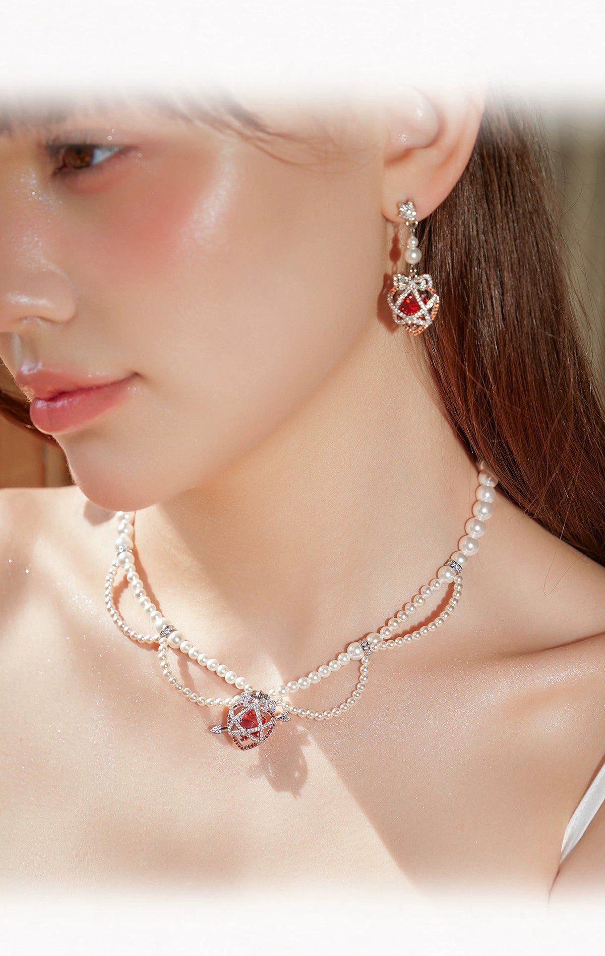 PP Gemstone Love Fine Chain Pearl Necklace Lock
