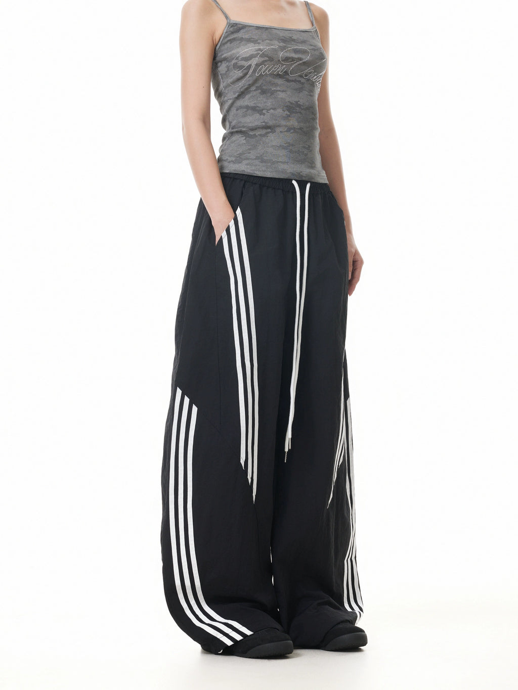 BTSG Retro Three-bar Striped Scimitar Sweatpants