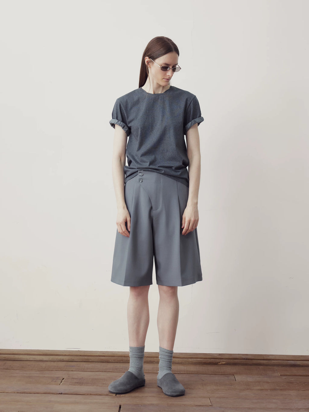 COLN Minimalist Anti-wrinkle Straight Loose Shorts