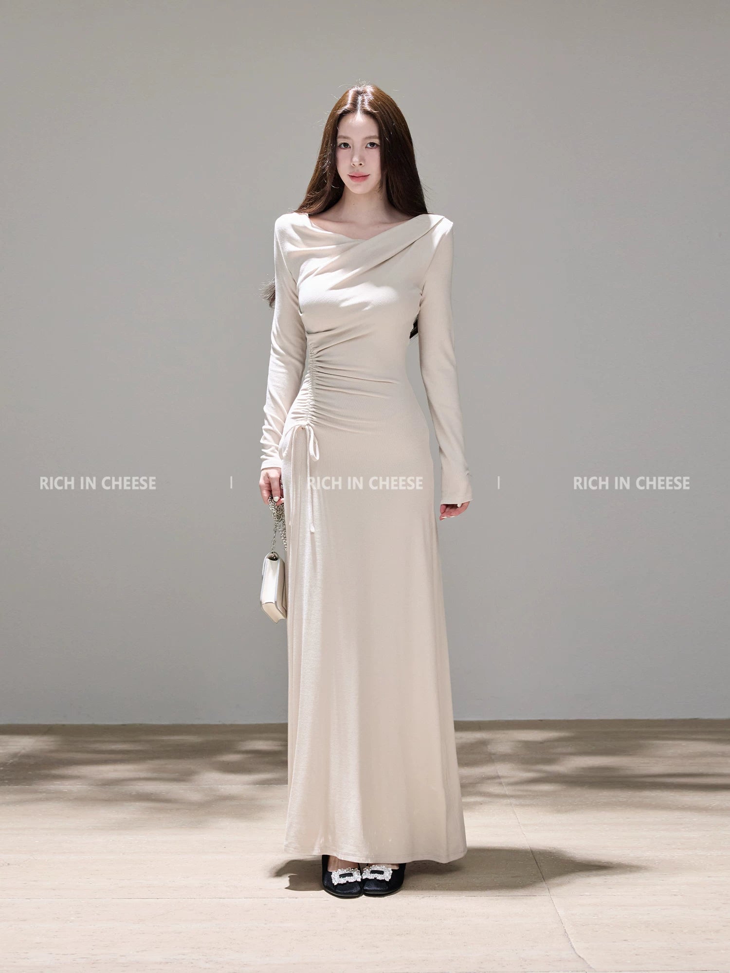 RICH IN CHEESE Swingneck Drawstring Long-sleeved Knitted Dress