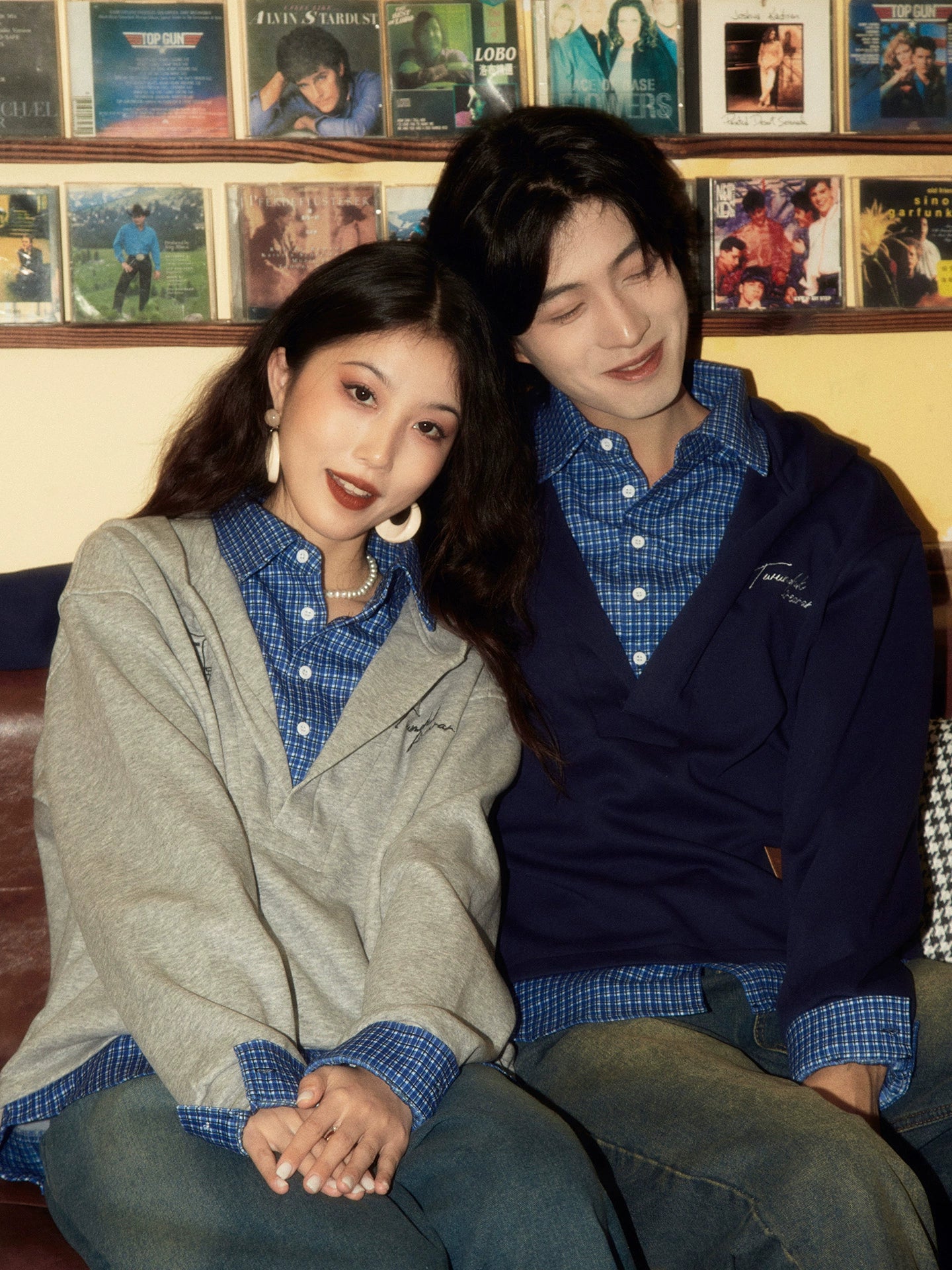 ALOHA Retro Niche Design Sense Splicing Fake Two-piece Sweater