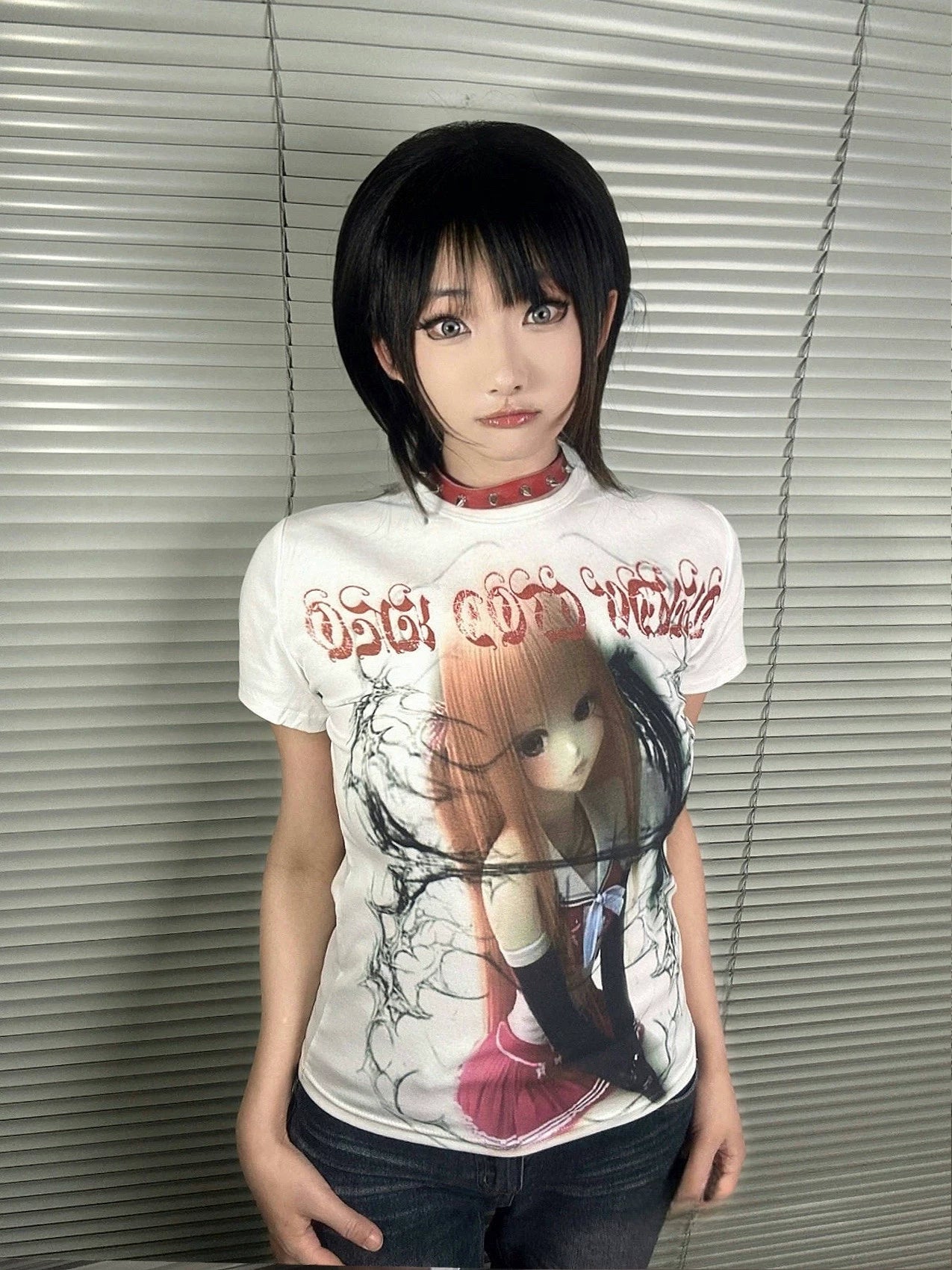 WEBBAR Two-dimensional Redhead Goth Girl Front Shoulder Tee