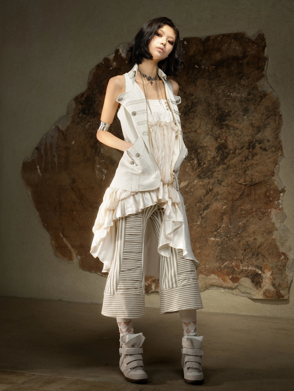 ARIADNAw Sleeveless Neck Vest Shirt