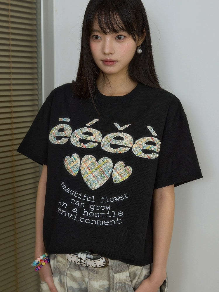 EeeeArtmonster Love Patch Pearl Beads Letter Tee
