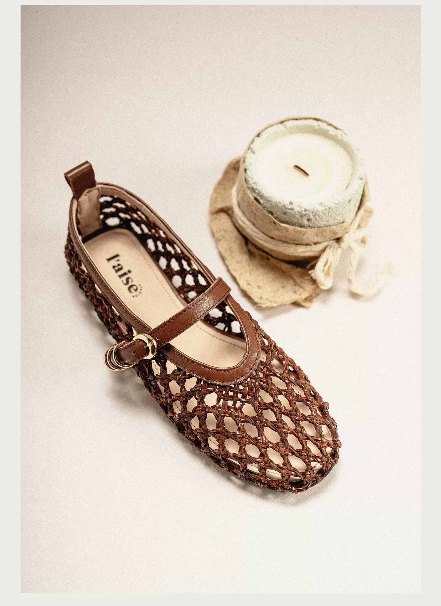 L'aise Vintage Fashion Strap-on Shoes