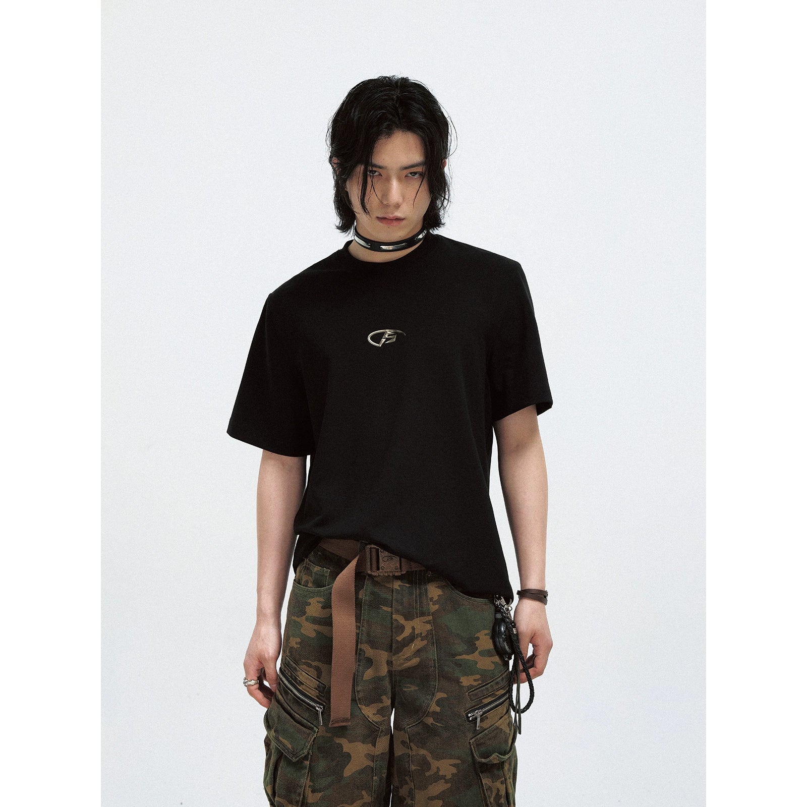 PEOPLESTYLE Simple Basic Metal Logo Tee