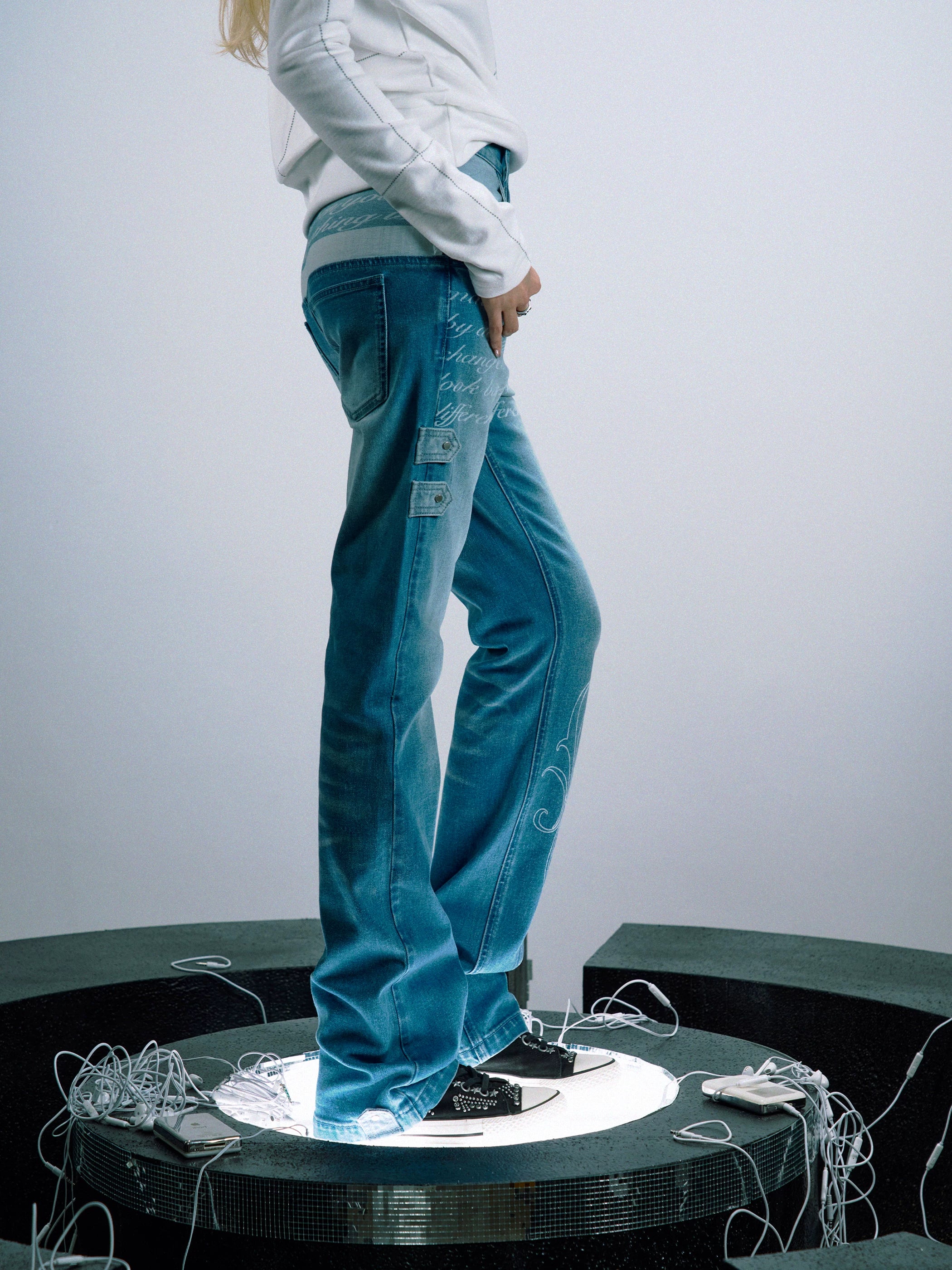 PAIKI Slim Fit Totem Versatile Jeans