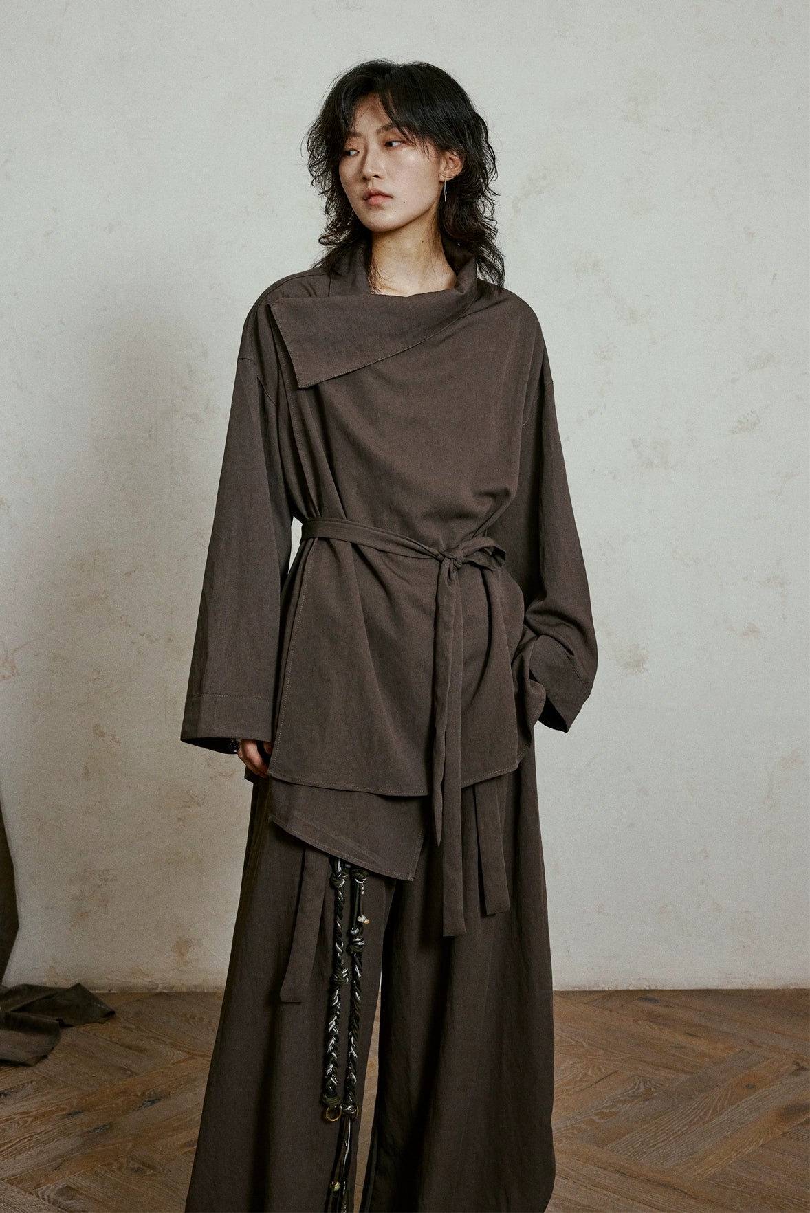 SUNYVONNE Diagonal Placket One-neck Shirt Zen Waist Lace-up Top