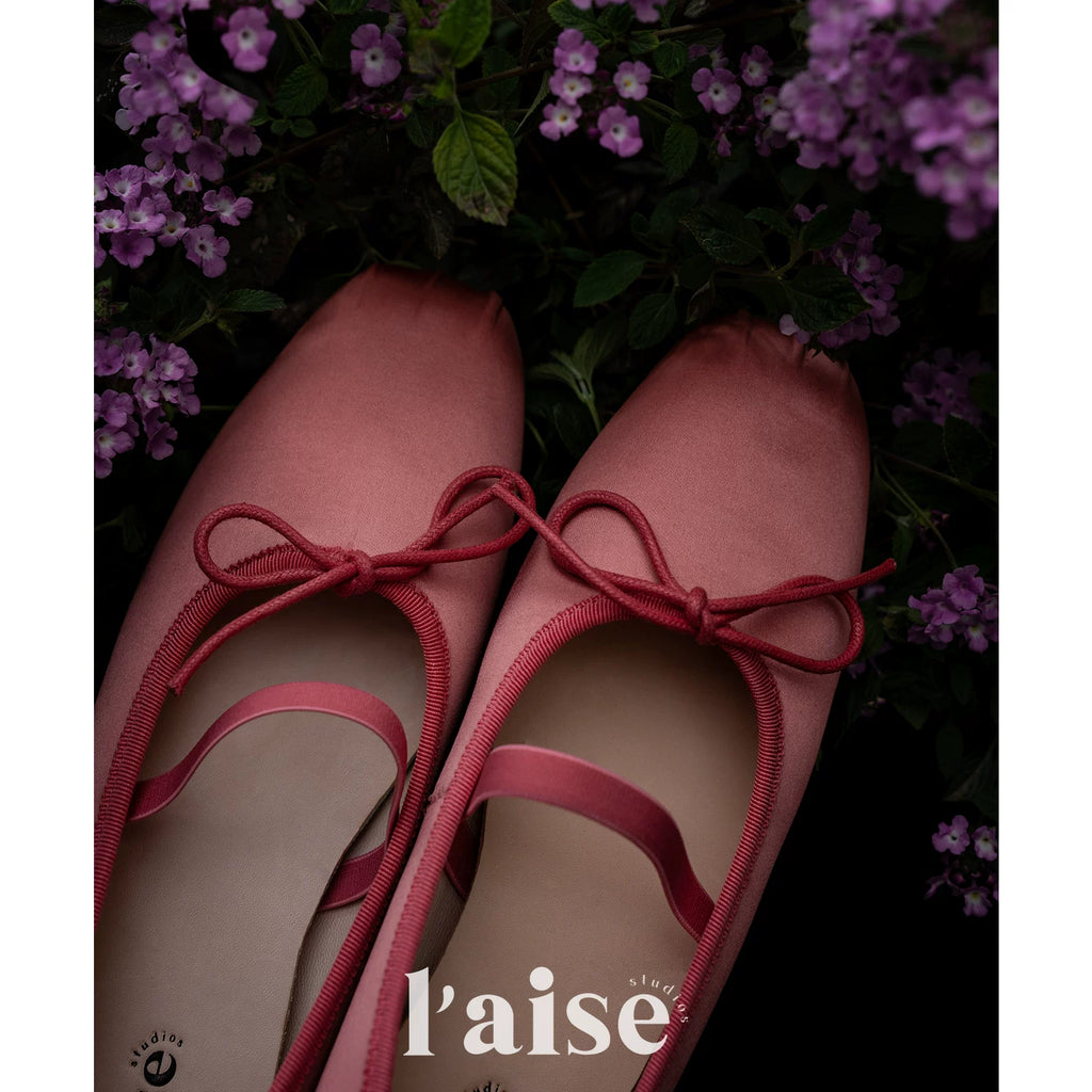 L'aise Silk Pleated Shoes