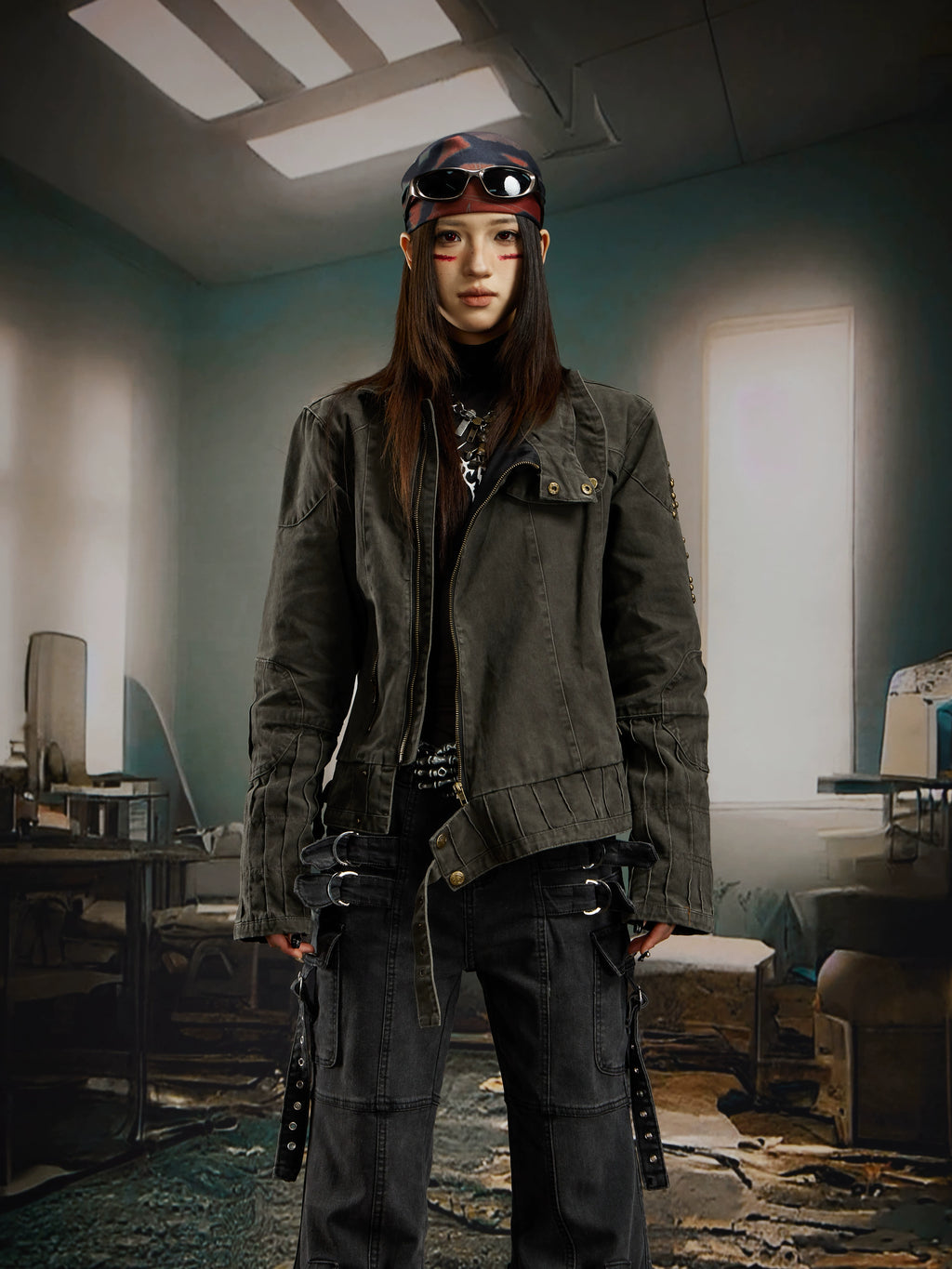 NOMANIAI Old Embroidered Bronze Rivet Short Denim Jacket