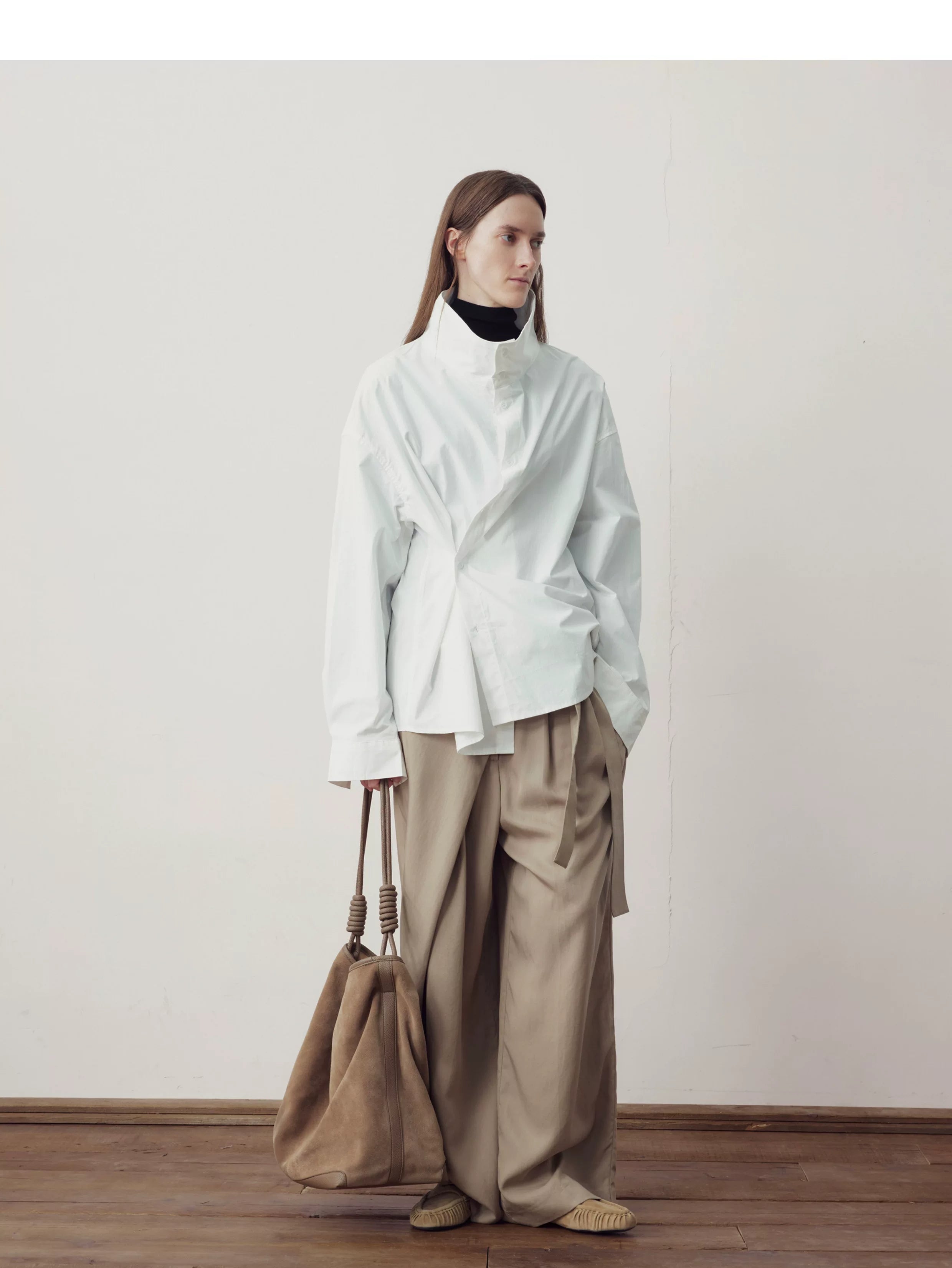COLN High-necked Slim Long-sleeved Shirt