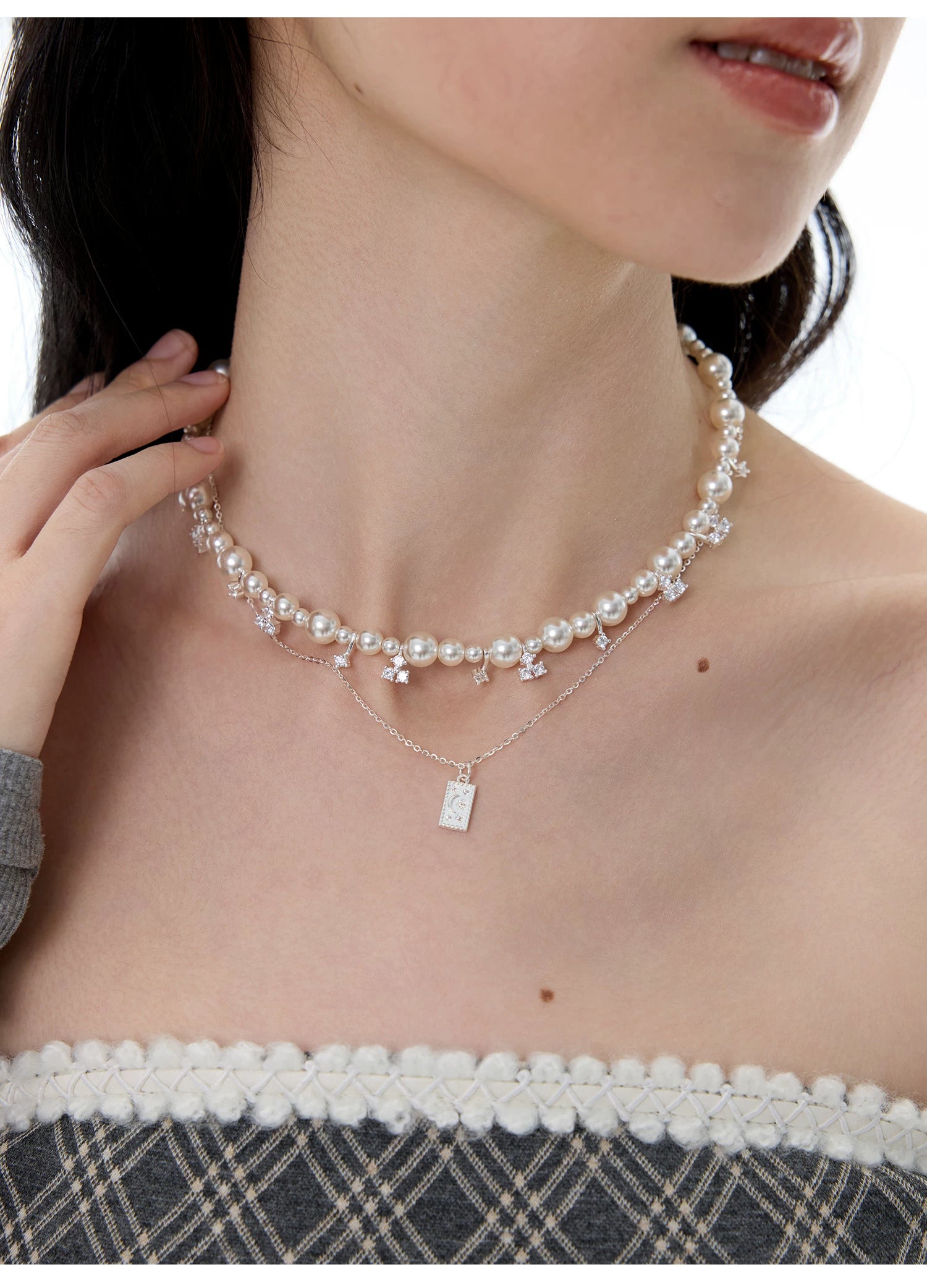 NO SOLUTION Silver Pearl Necklace Stacked with Light Luxury Collarbone Chain