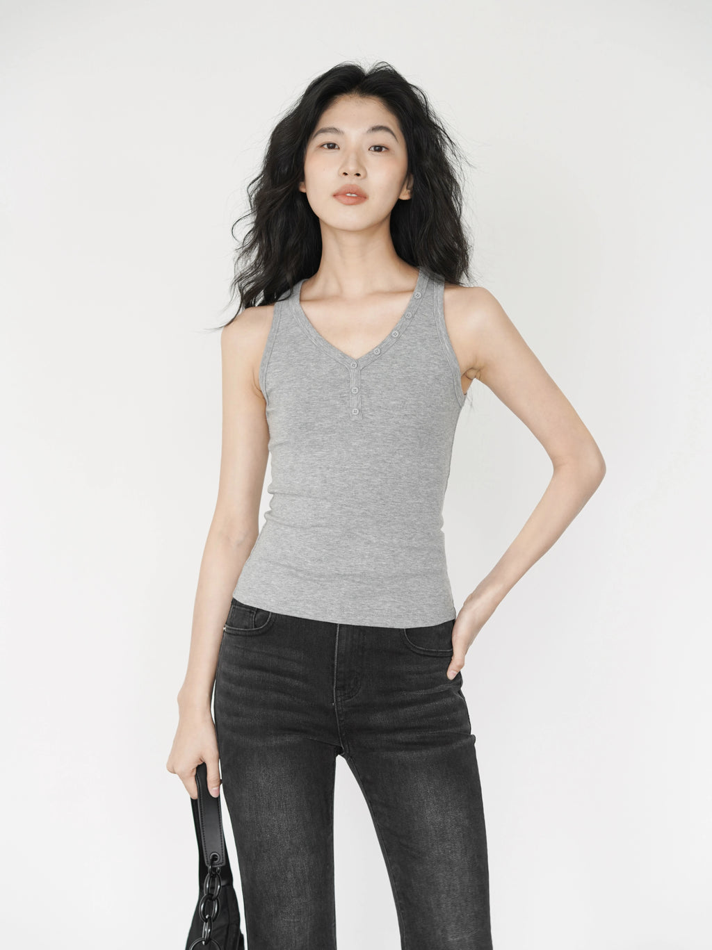 EIGHTHMONTH V-neck Slim Fit Inner and Outer Sling