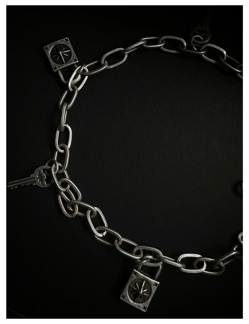 Remedy metal chain waist key lock