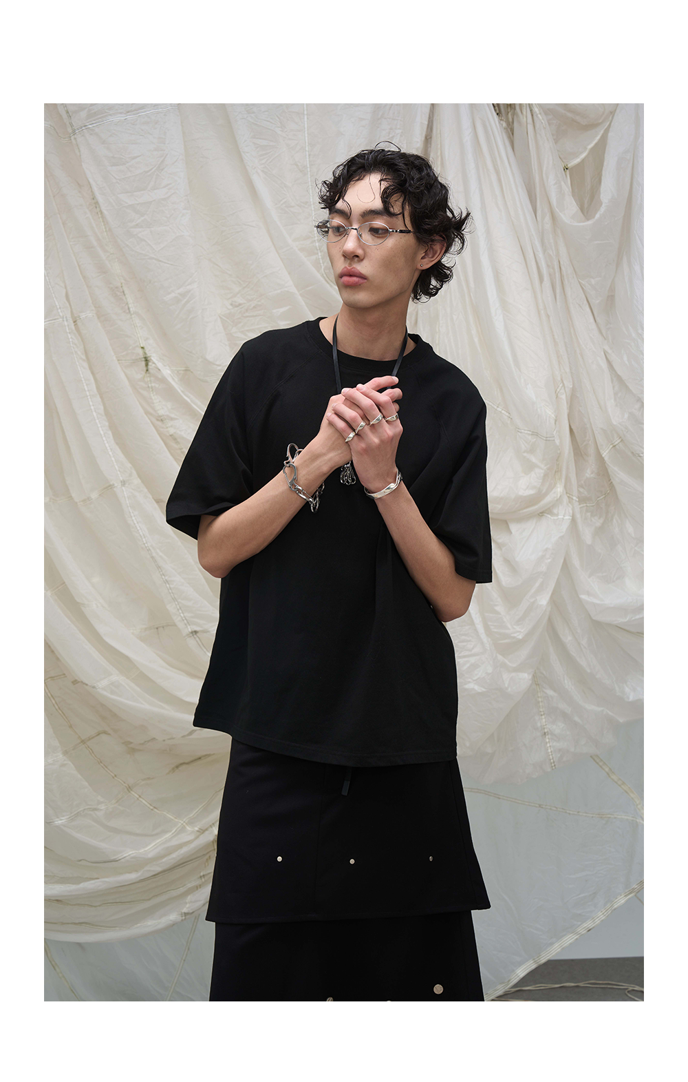 RELABEL Skin-friendly Shoulder Casual Tee