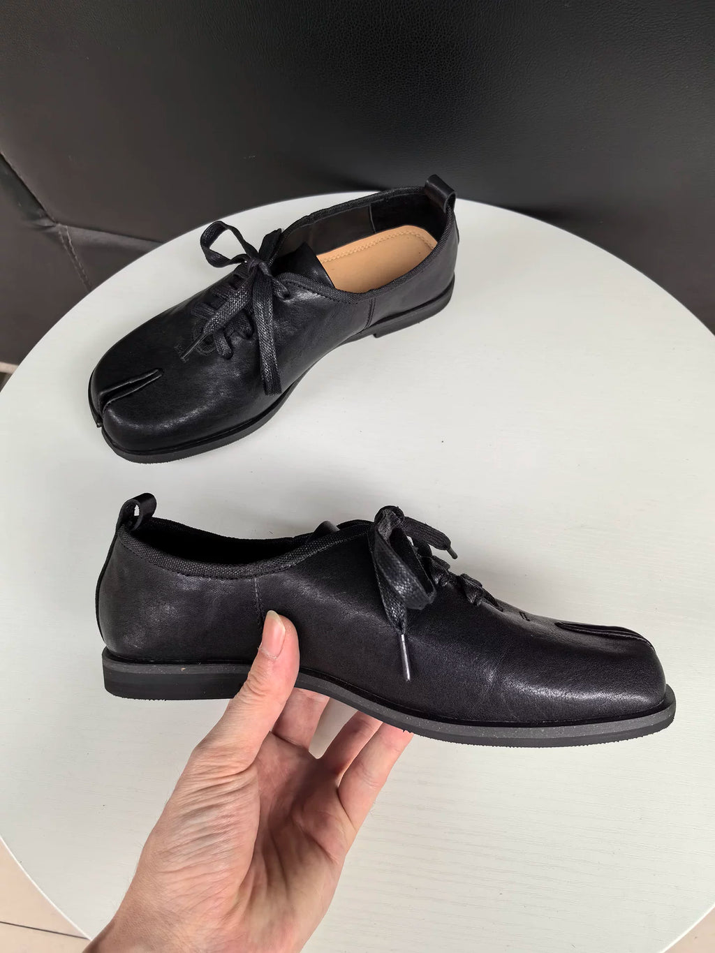OQ Unfinished Ribbon Tabi Shoes