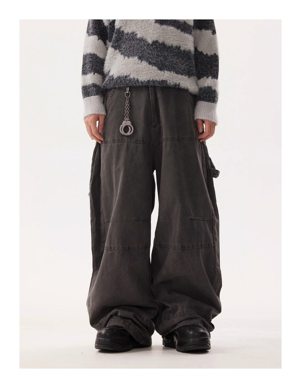 BTSG Wash Distressed Wide-Leg Lumberjack Cargo Pants