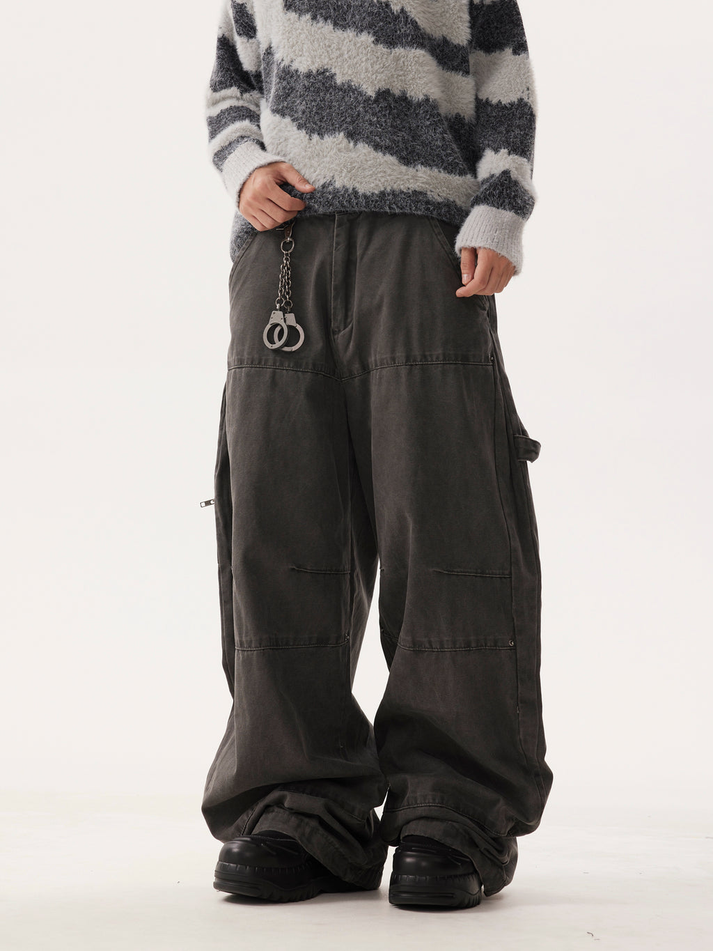BTSG Wash Distressed Wide-Leg Lumberjack Cargo Pants