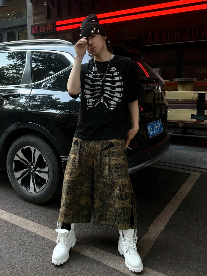 RELABEL Sticker Embroidery Contrasting Color Camouflage Eight-point Shorts