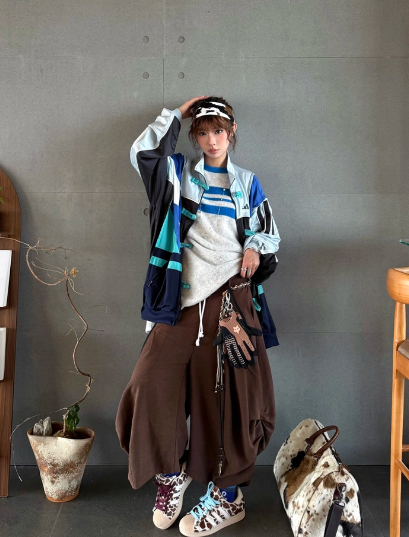 RELABEL Pleated Casual Capris