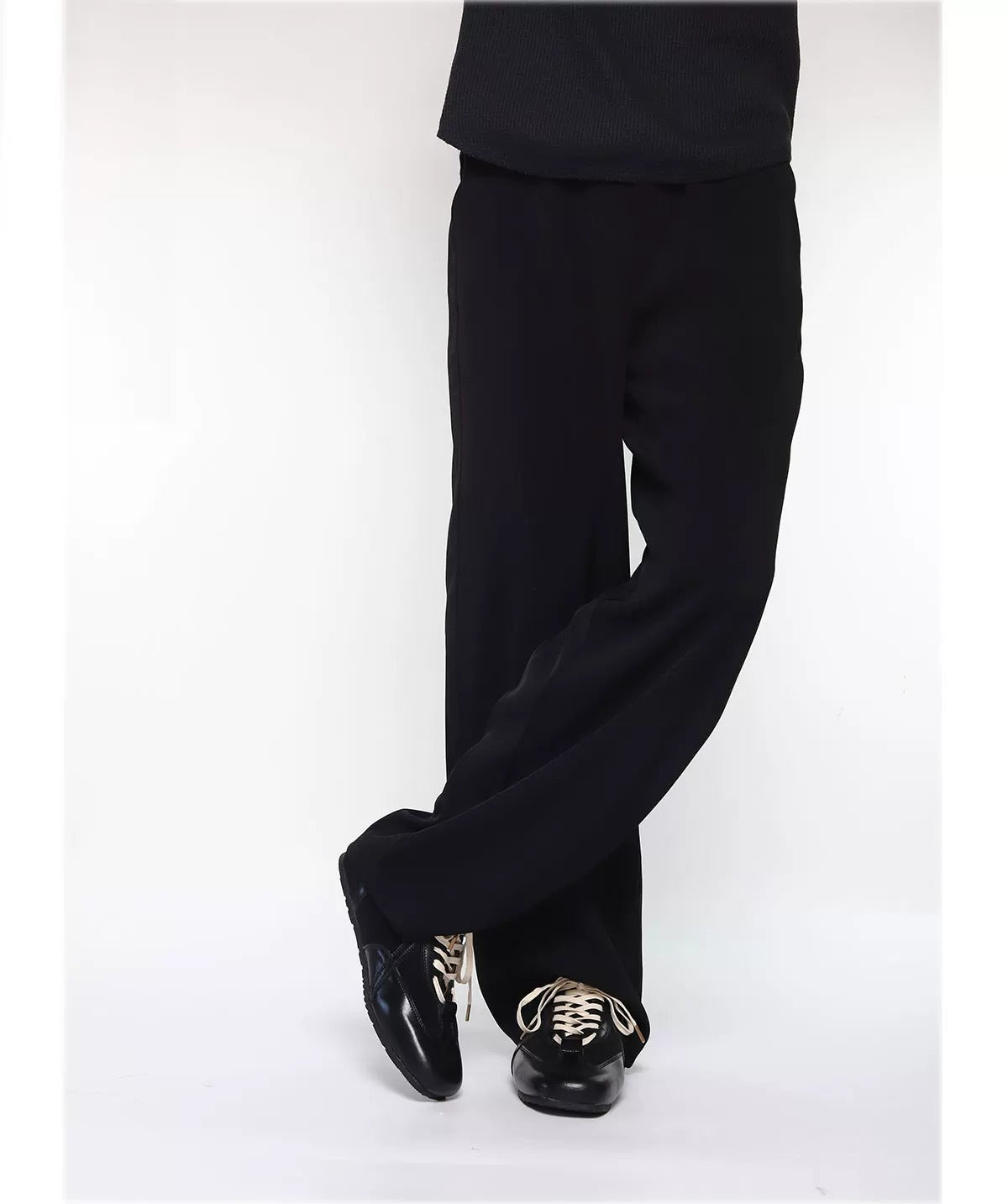 SHENLV STUDIO Contrast Color Lace-up Square Head Retro German Training Shoes Sneakers