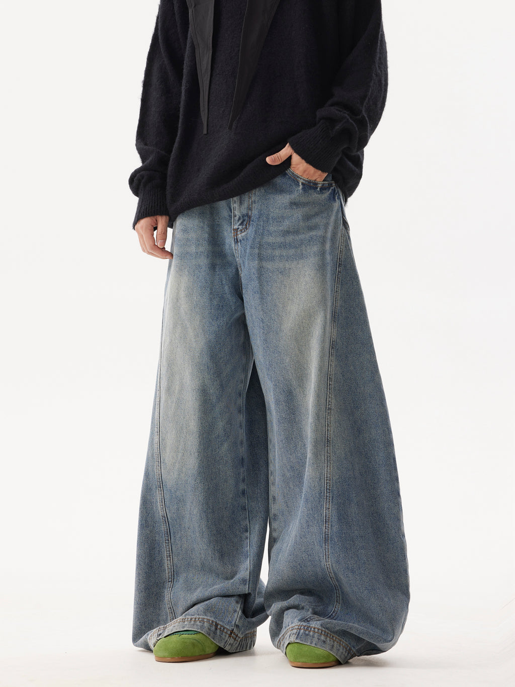 BTSG Wash deconstruction relaxed loose wide leg mop scimitar jeans