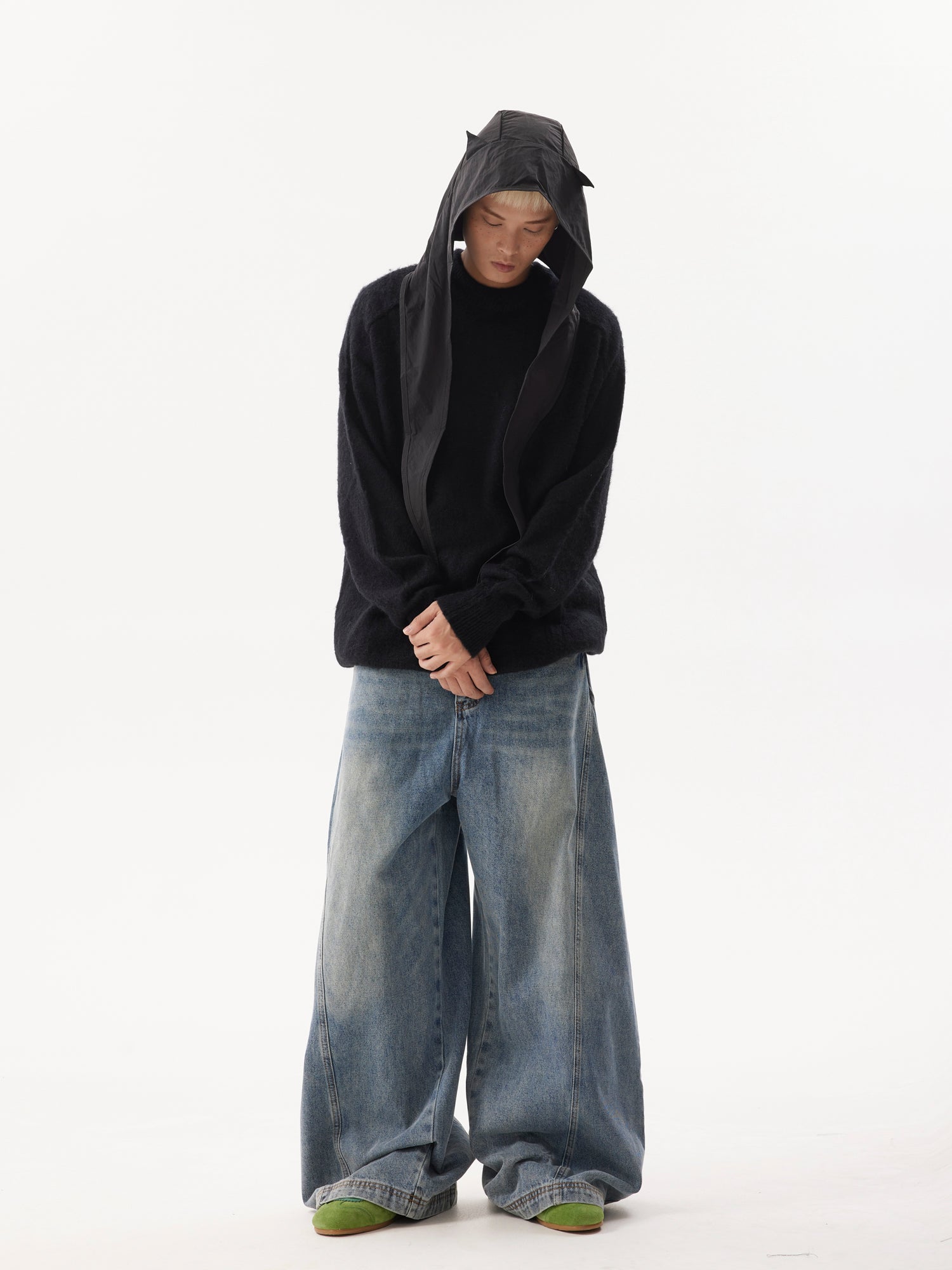 BTSG Wash deconstruction relaxed loose wide leg mop scimitar jeans
