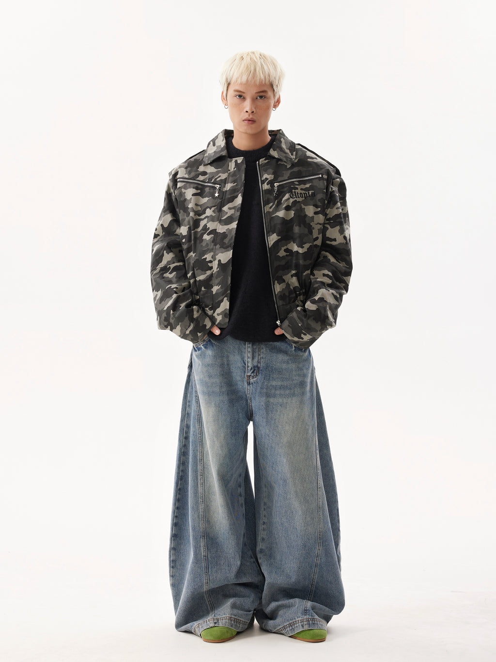 BTSG Wash deconstruction relaxed loose wide leg mop scimitar jeans