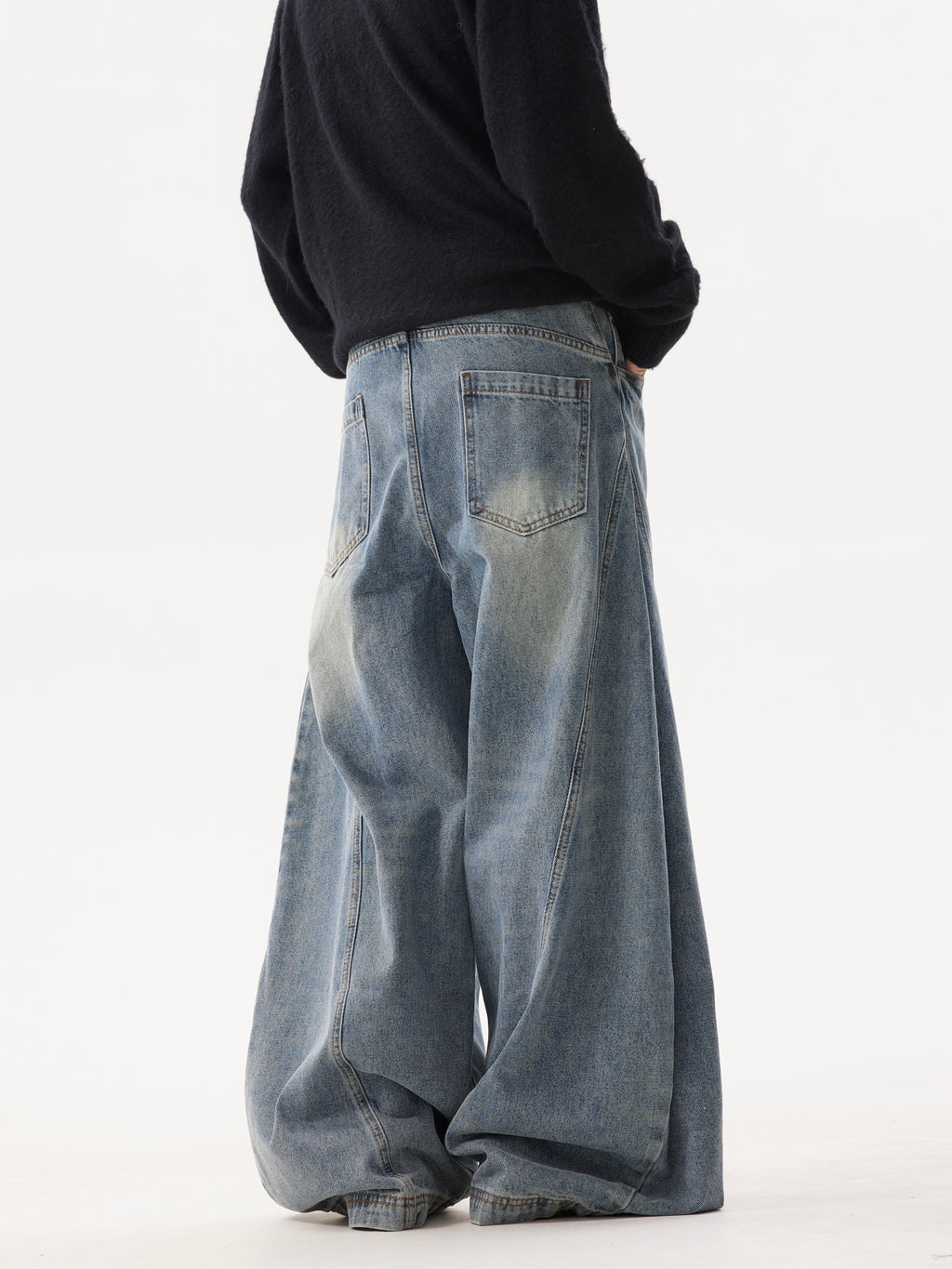 BTSG Wash deconstruction relaxed loose wide leg mop scimitar jeans