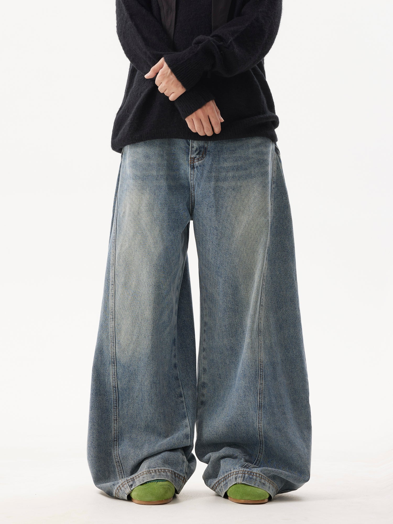 BTSG Wash deconstruction relaxed loose wide leg mop scimitar jeans