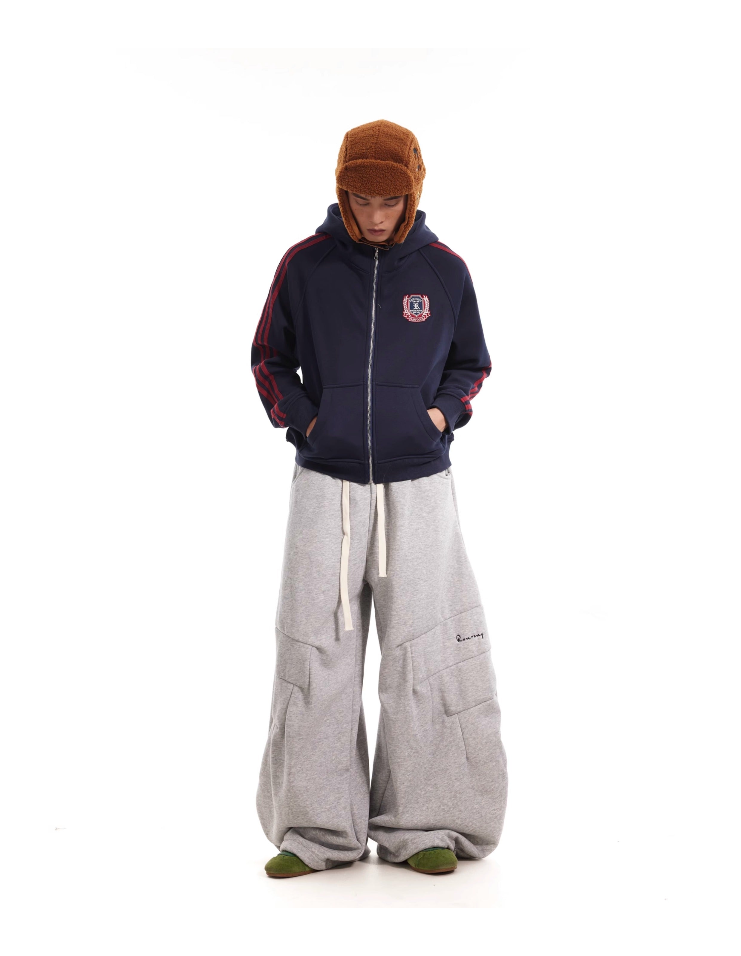 BTSG Vintage Fleece Pleated Silhouette wide-leg scimitar pants