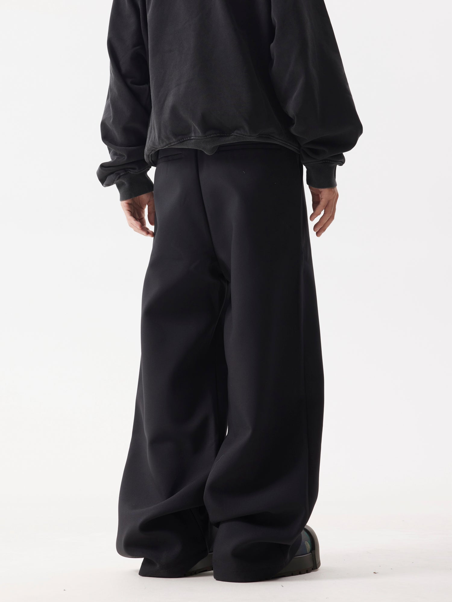 BTSG high-end multi-button wide-leg trousers