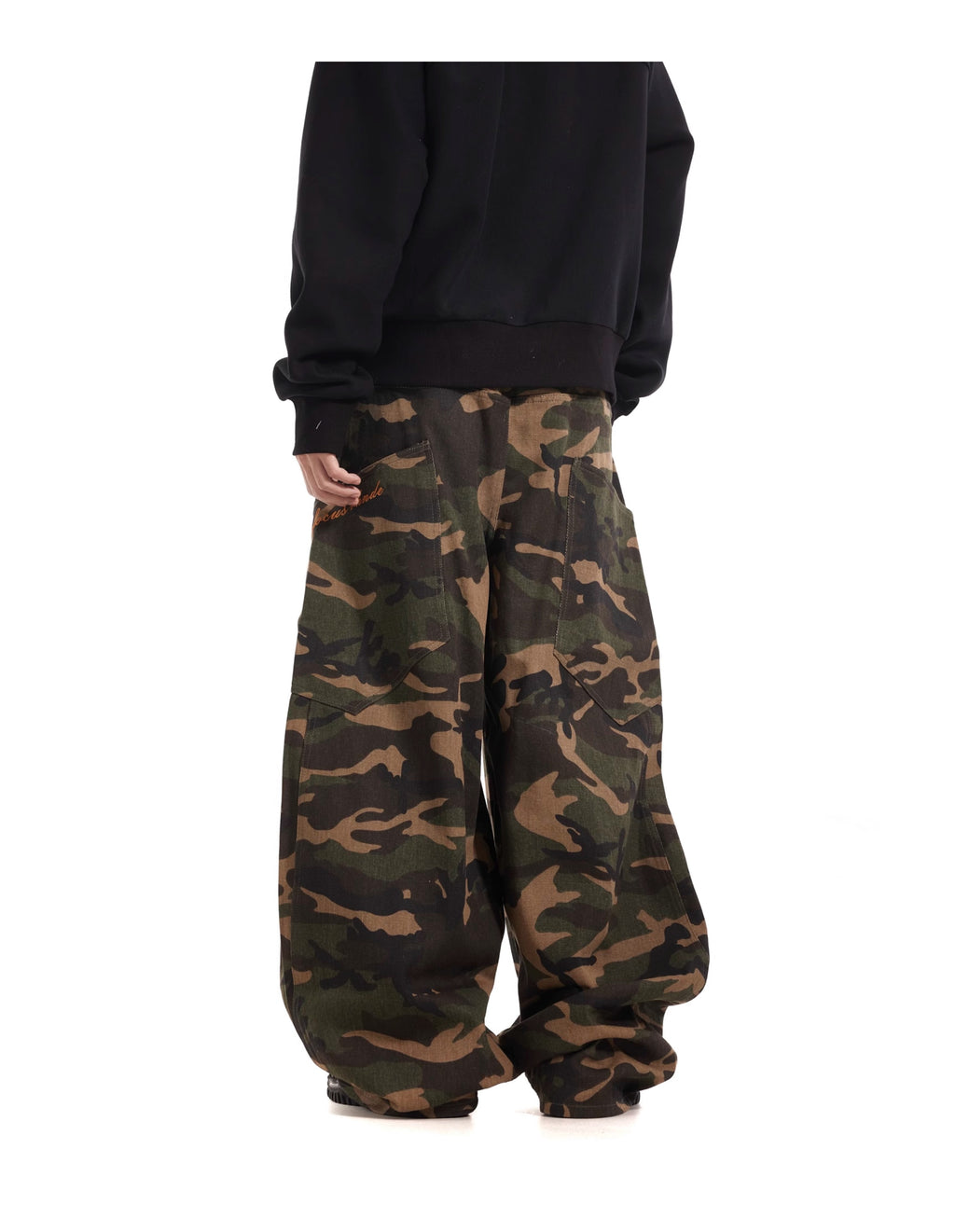 BTSG Camouflage silhouette scimitar cargo pants