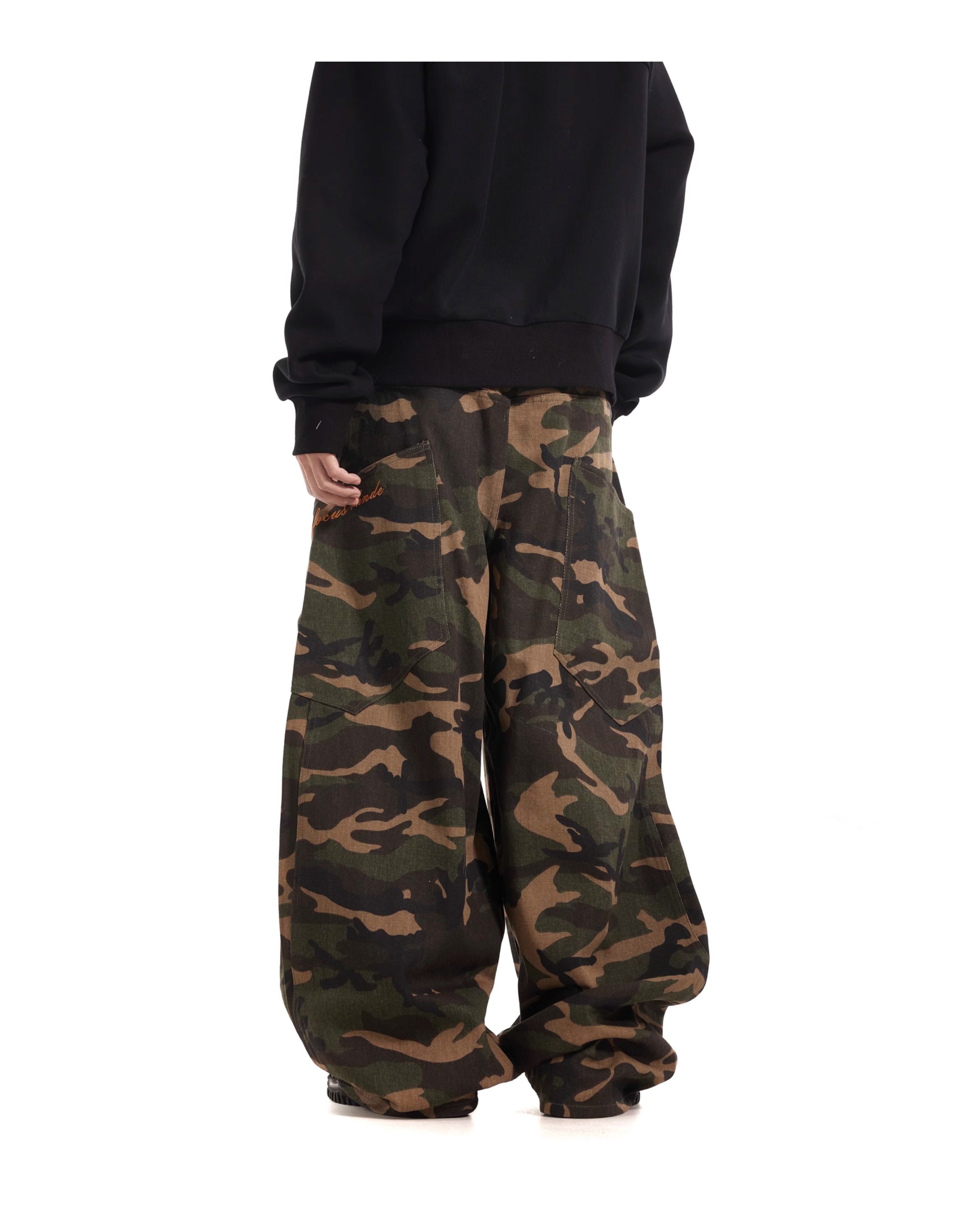 BTSG Camouflage silhouette scimitar cargo pants