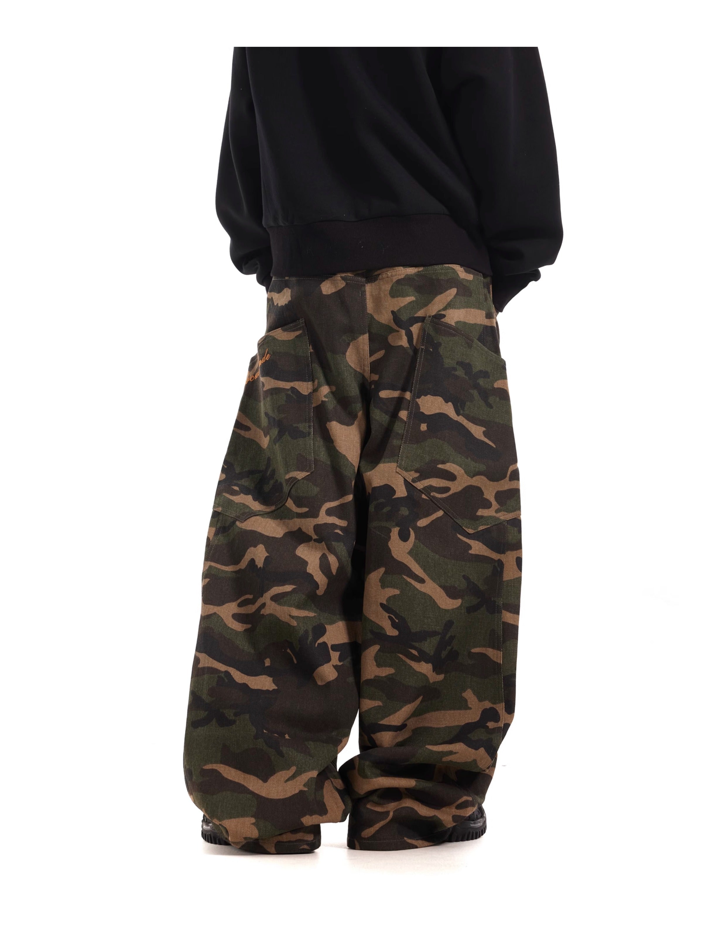 BTSG Camouflage silhouette scimitar cargo pants