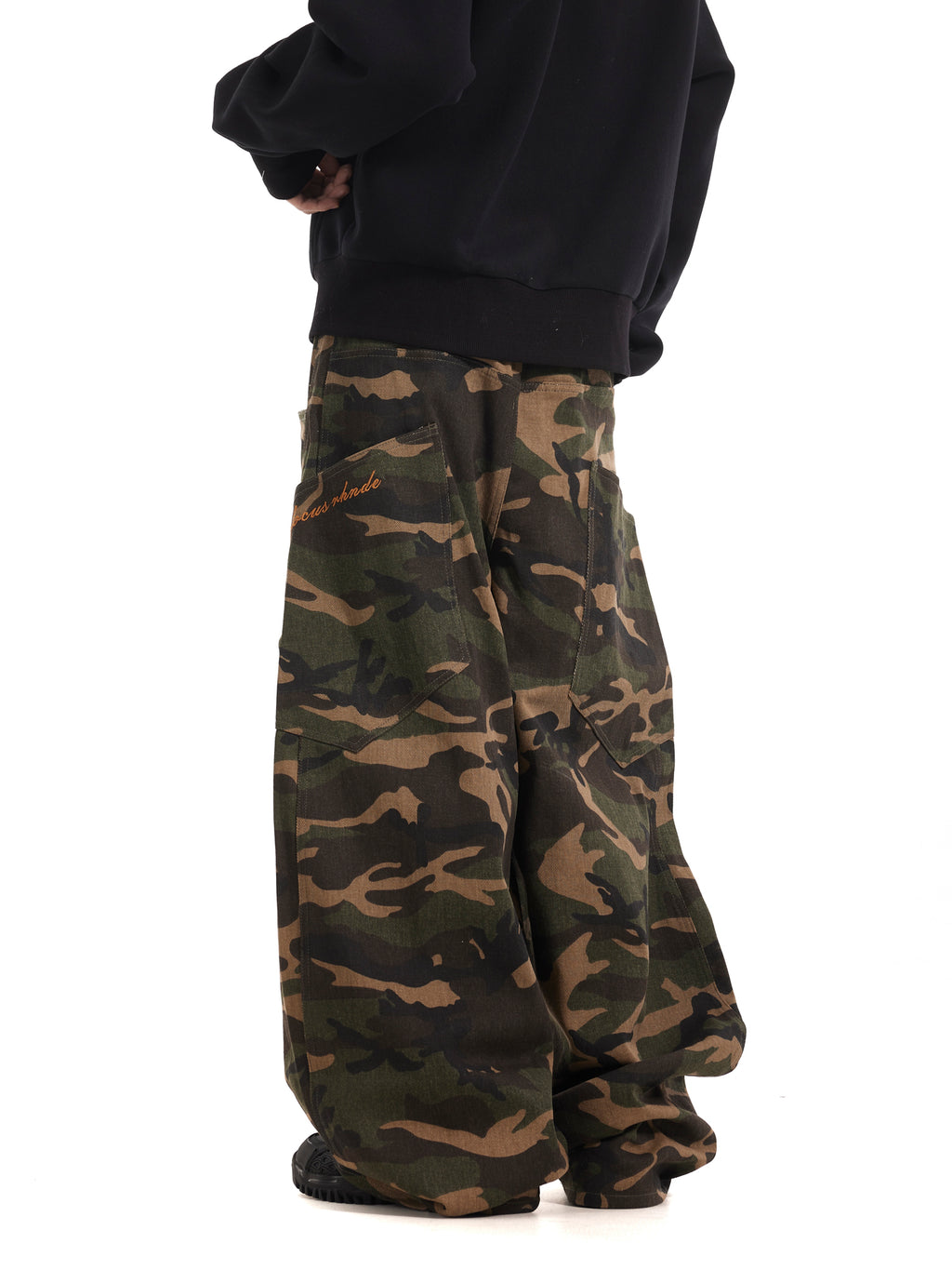 BTSG Camouflage silhouette scimitar cargo pants
