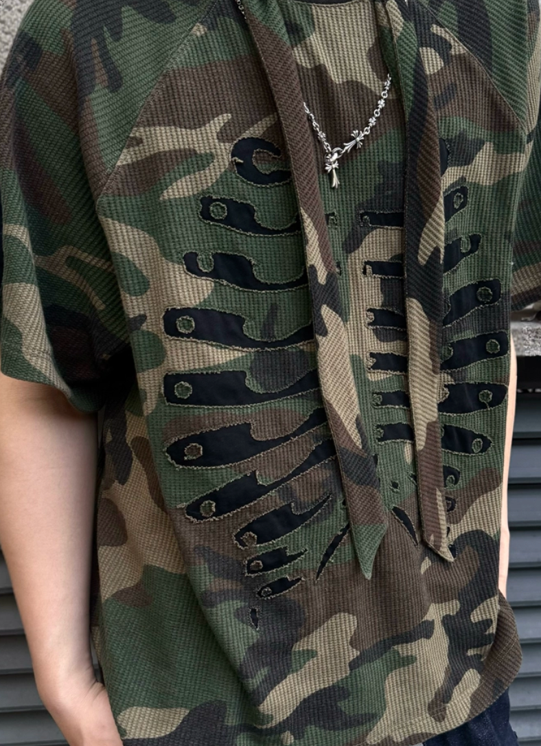 RELABEL Sticker Embroidery Camouflage Tee