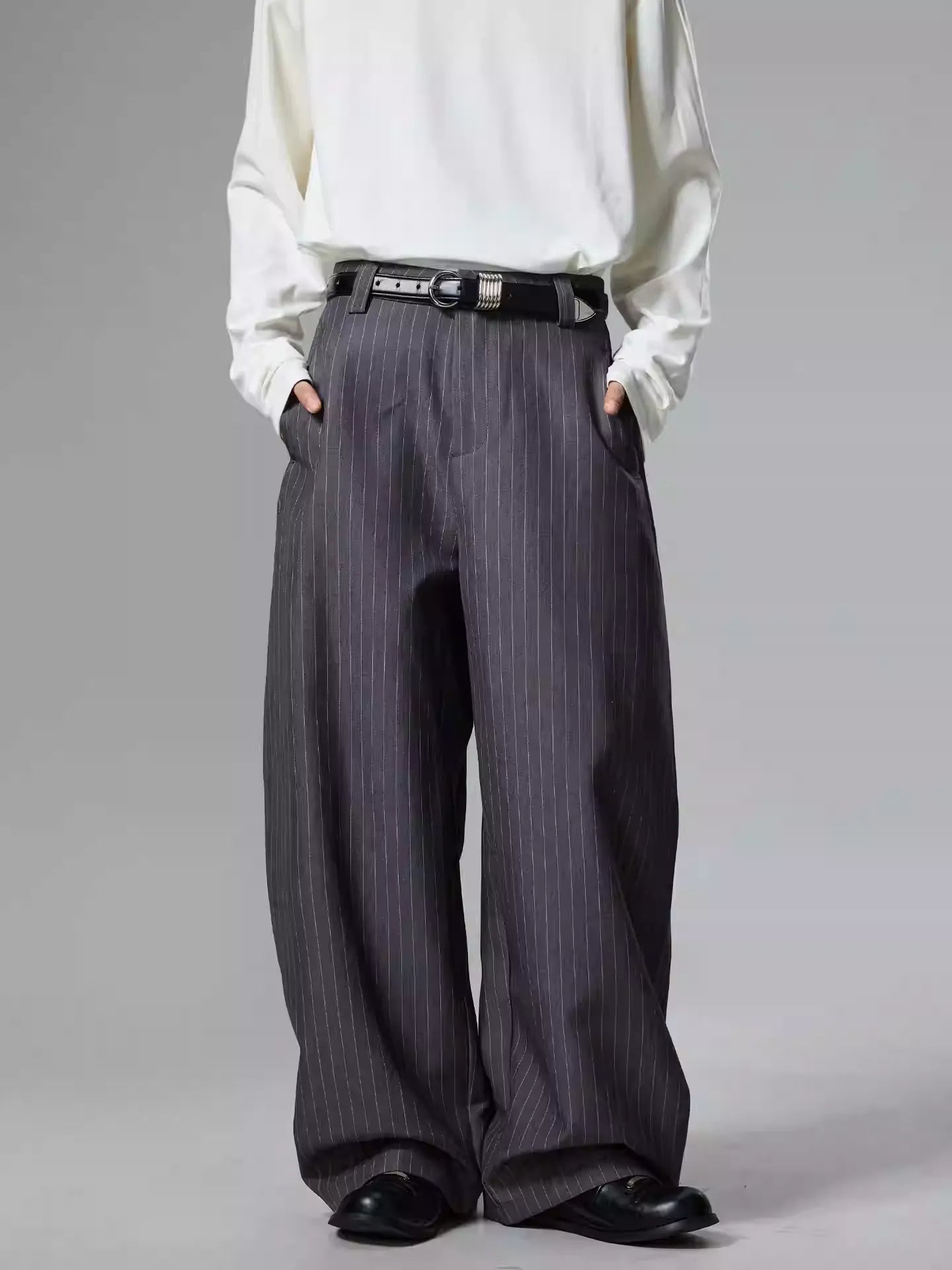 11KN Vertical Striped Thin Pleated Casual Pants