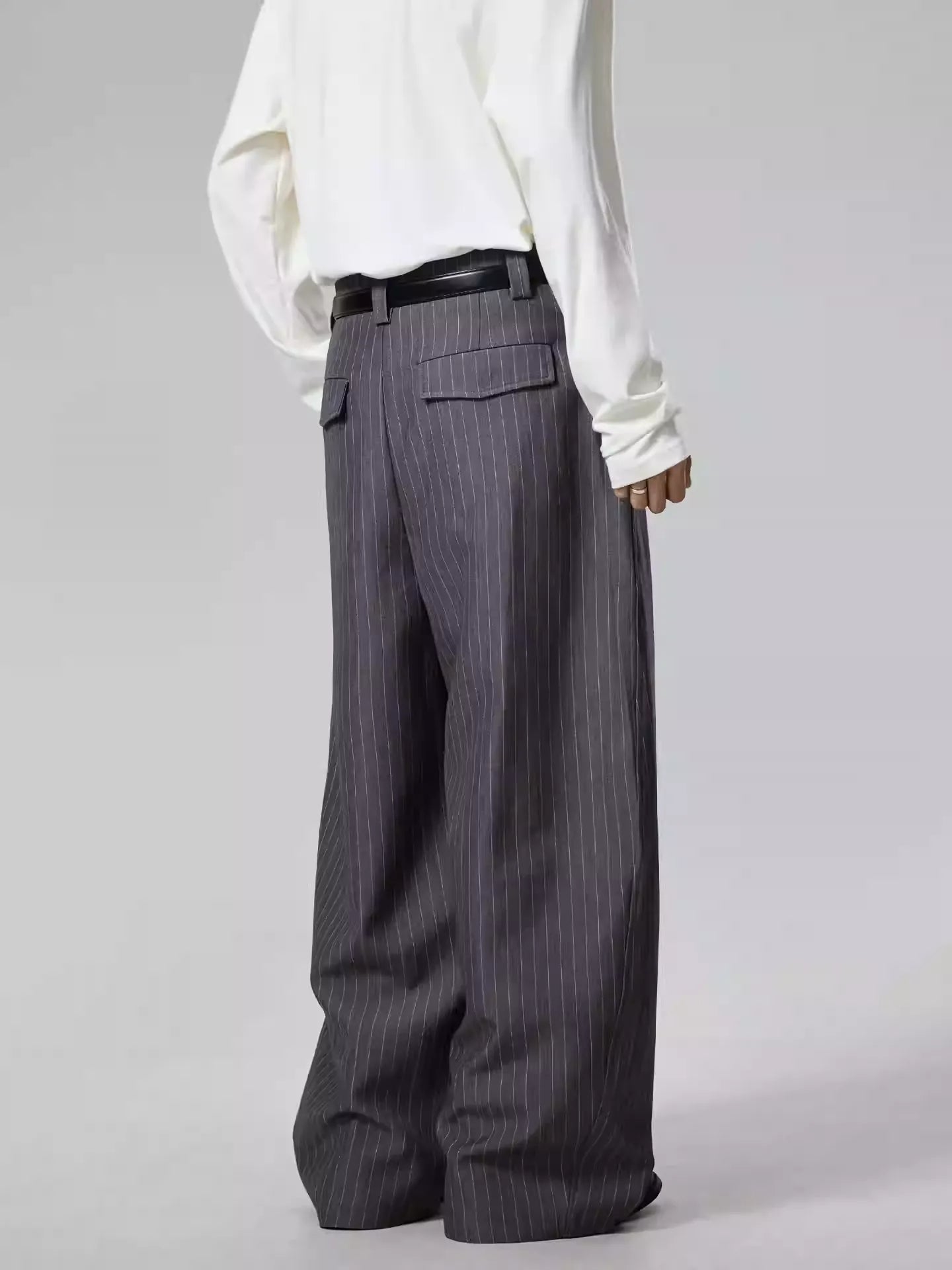 11KN Vertical Striped Thin Pleated Casual Pants