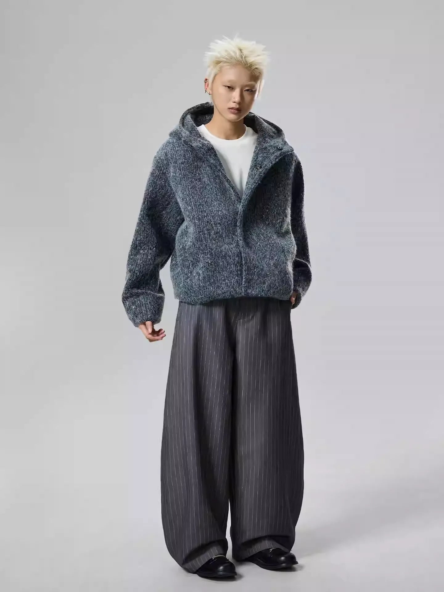 11KN Vertical Striped Thin Pleated Casual Pants
