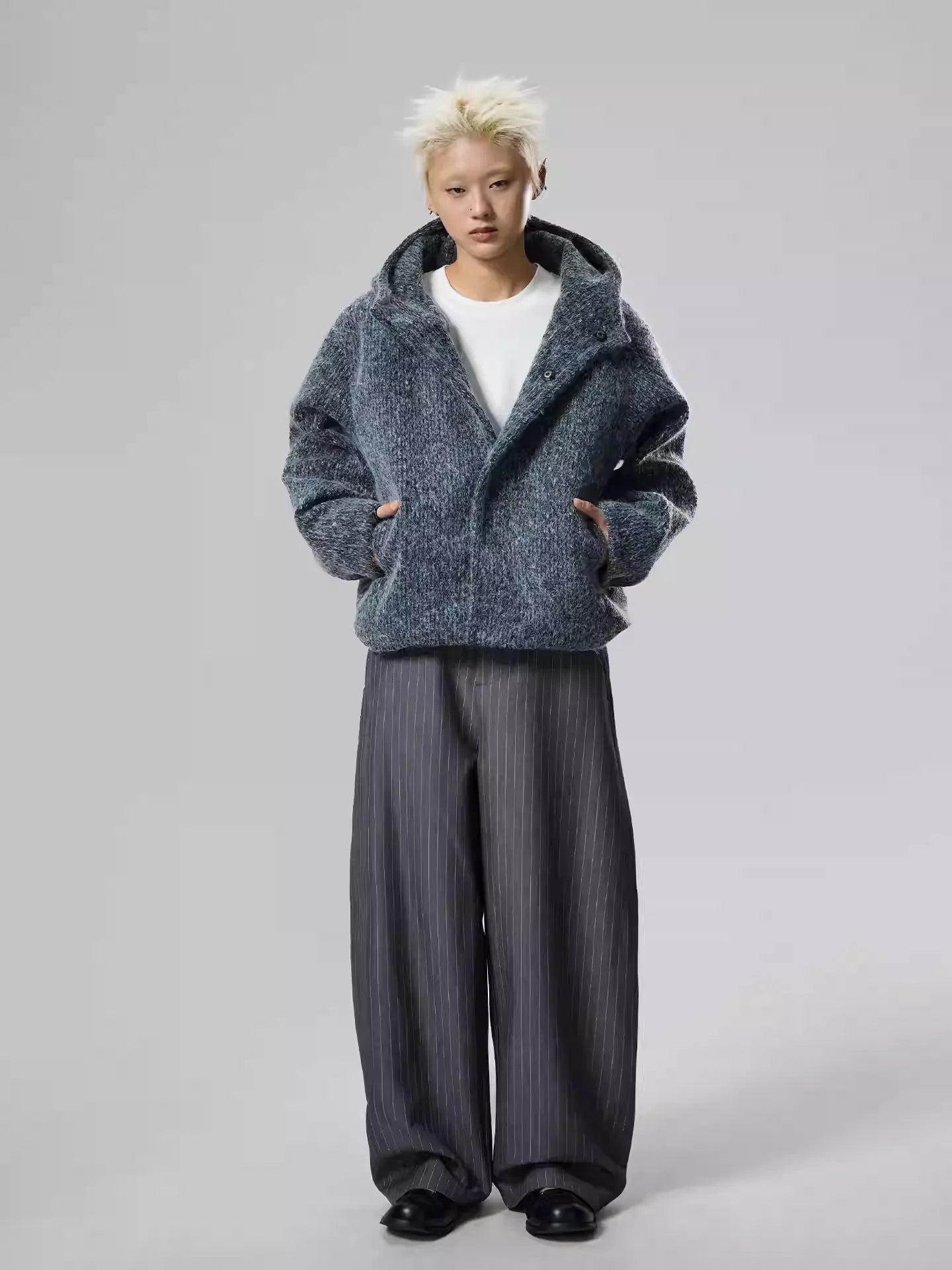 11KN Vertical Striped Thin Pleated Casual Pants